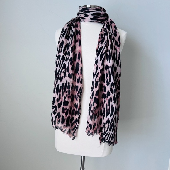 Vintage Leopard Print Scarf in Pink and Black - Picture 7 of 11